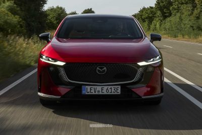 Mazda6e, Soul Red Crystal, su strada