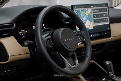 Nuova Mazda CX-5 volante abitacolo