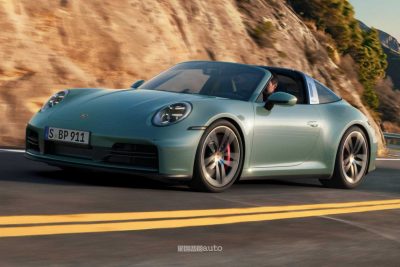 Porsche 911 Carrera 4S Targa su strada