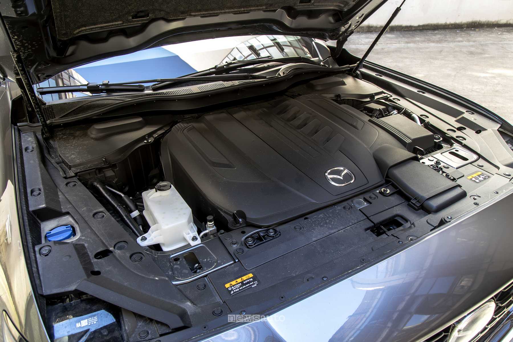 Motore a idrogeno Mazda, alimentato a benzina ma è pulito, ecco come funziona