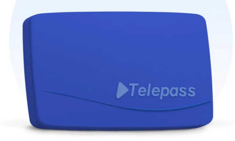 Dispositivo Telepass Grab&Go, riconoscibile dal colore blu