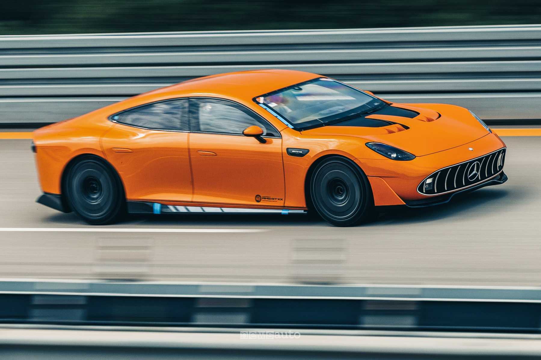 Record autonomia auto elettriche Mercedes CONCEPT AMG GT XX