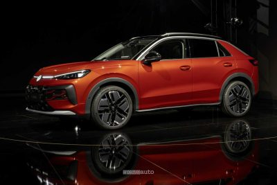 Nuova Volkswagen T-Roc anteriore 3/4