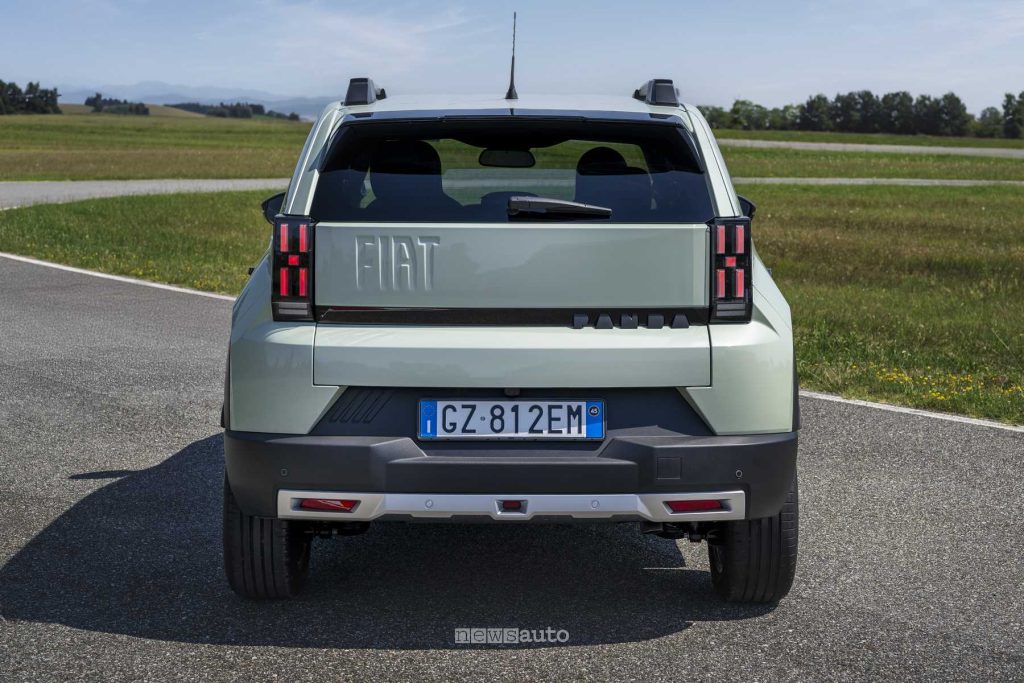 - attualita.it Fiat Grande Panda posteriore