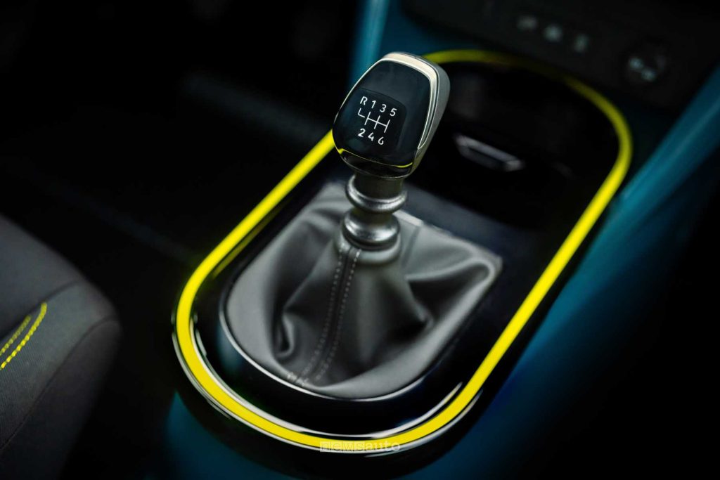 - attualita.it Fiat Grande Panda a benzina leva cambio manuale