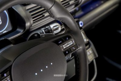 Hyundai Inster comandi sul volante