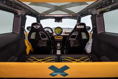 MINI John Cooper Works Electric The Skeg abitacolo