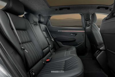 Mitsubishi Eclipse Cross EV sedili posteriori abitacolo