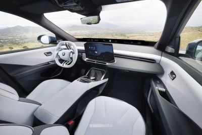 BMW iX3 50 xDrive plancia abitacolo
