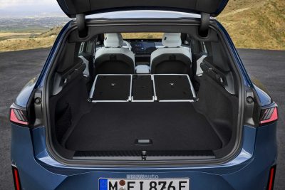 BMW iX3 50 xDrive bagagliaio