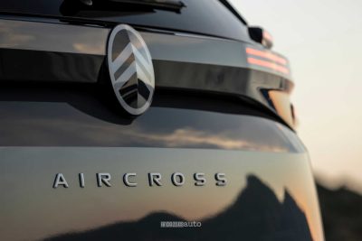 Nuova Citroen e-C5 Aircross BEV logo portellone posteriore