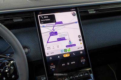 Nuova Citroen C5 Aircross plug-in display infotainment Apple CarPlay