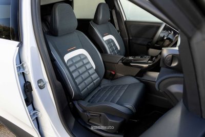 Nuova Citroen C5 Aircross plug-in sedili anteriori