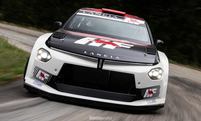 Lancia Ypsilon Rally2 HF Integrale in azione durante i test