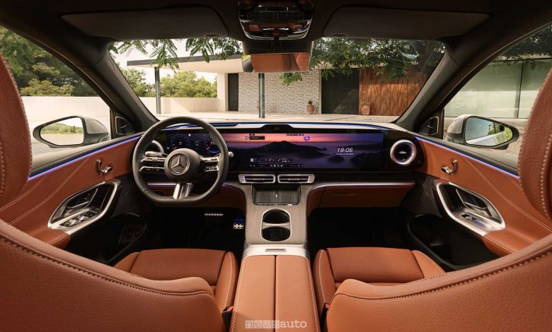 Nuova Mercedes GLC plancia abitacolo