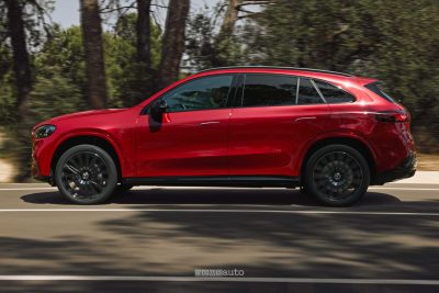 Nuova Mercedes GLC su strada