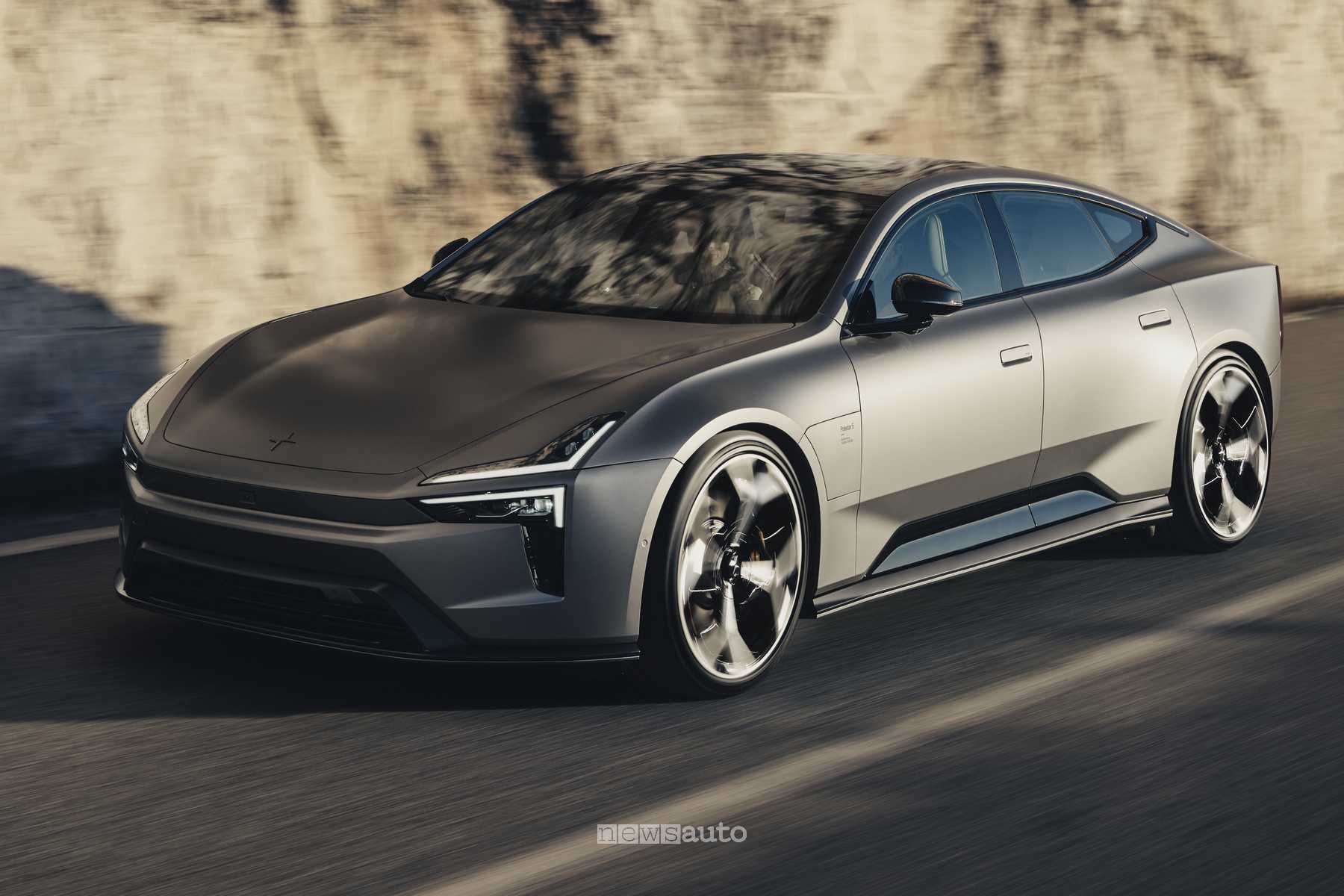 Polestar 5, prezzo, autonomia e caratteristiche della nuova GT elettrica