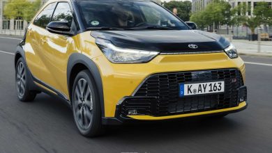Toyota Aygo X Hybrid GR Sport su strada