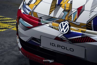 Volkswagen ID. Polo logo VW illuminato