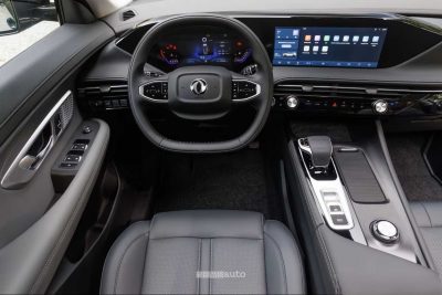 Dongfeng Huge plancia abitacolo