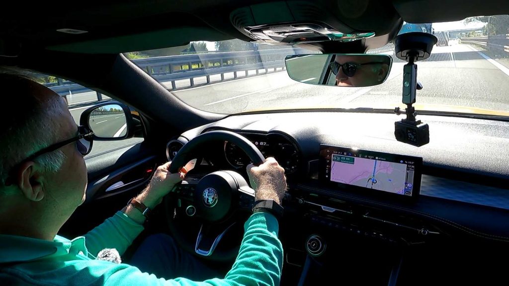 Test a bordo dell'Alfa Romeo Tonale. momenti della prova con le impressioni di guida.