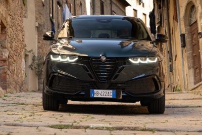 Alfa Romeo Tonale Veloce su strada