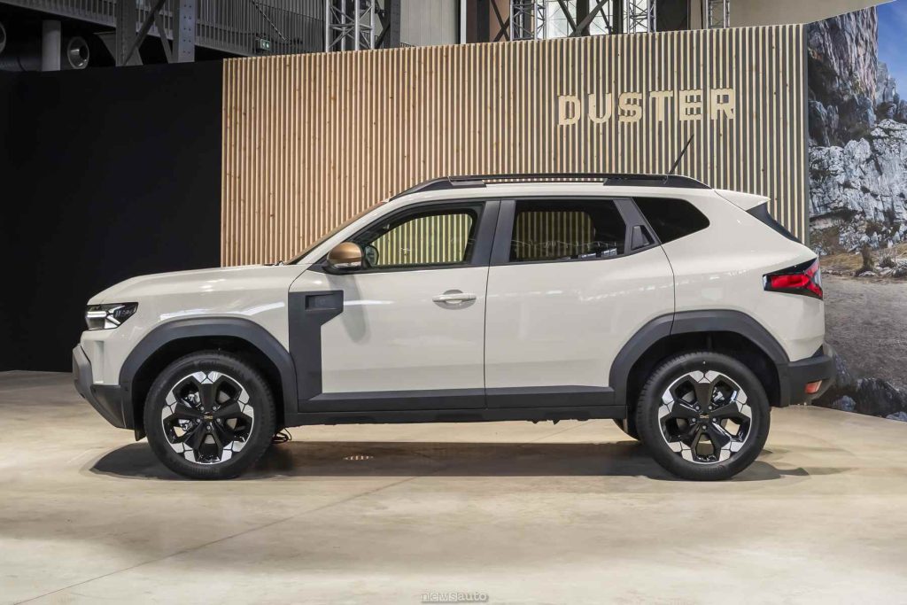 FOTO nuova Dacia Duster 2026