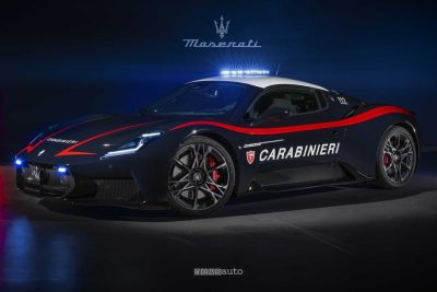 Maserati McPura dei Carabinieri anteriore 3/4