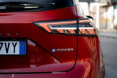 Nissan Qashqai e-POWER faro posteriore