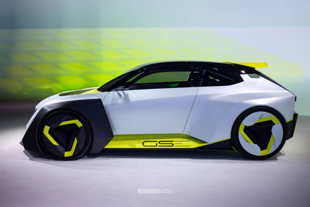 Opel Corsa GSE Vision Gran Turismo fiancata