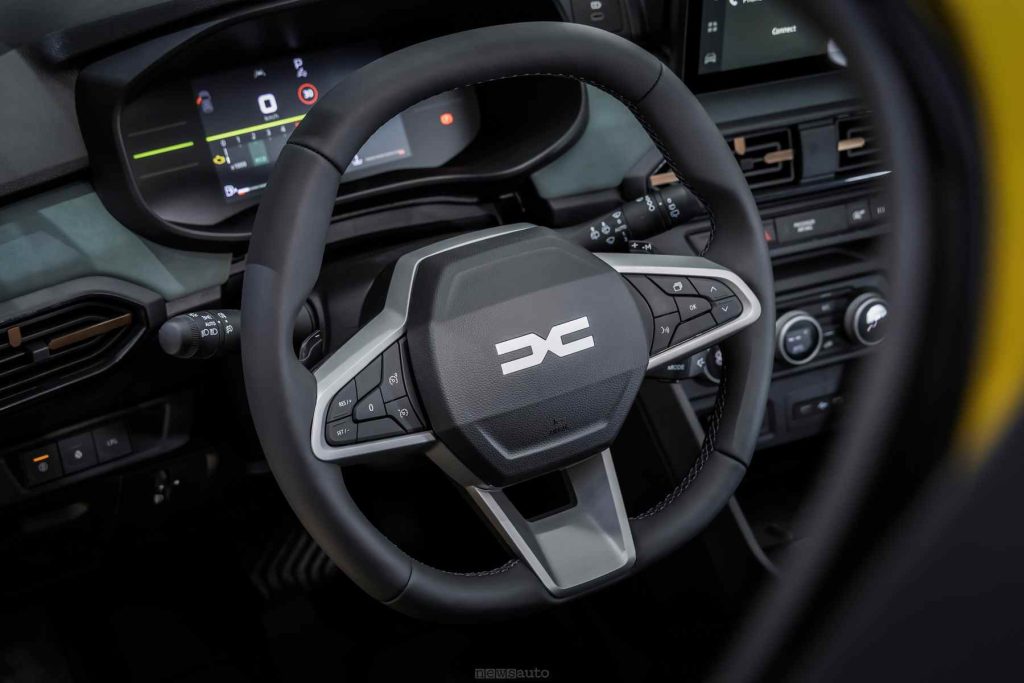 volante nuova Dacia Sandero Stepway 2026