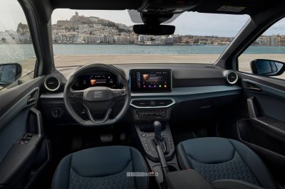 Seat Arona 2026 abitacolo allestimento Style
