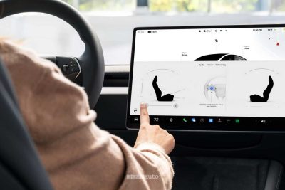 Tesla Model 3 Standard display infotainment