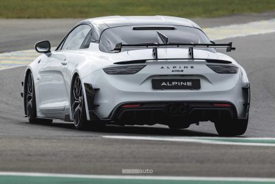 Alpine A110 R Ultime in pista a Le Mans