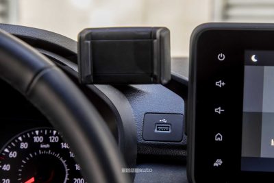 Dacia Sandero Stepway supporto per lo smartphone