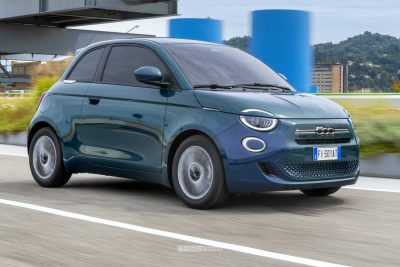 Nuova Fiat 500 Hybrid Torino su strada