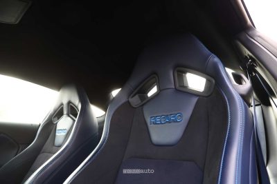 Ford Mustang Dark Horse sedili anteriori Recaro