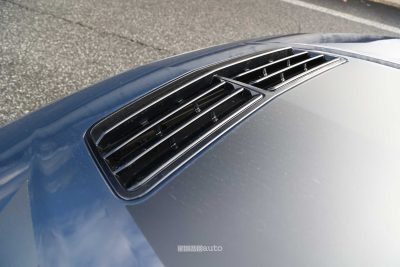 Ford Mustang Dark Horse griglia cofano anteriore