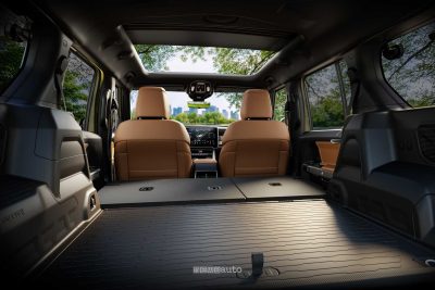 Nuova Jeep Recon bagagliaio abitacolo