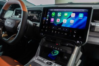 Nuova Jeep Recon display infotainment Apple CarPlay