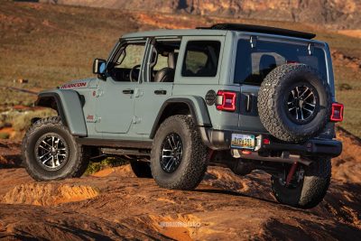 Nuova Jeep Wrangler Rubicon 2026 posteriore 3/4