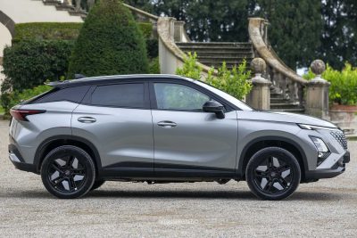 Omoda 5 SHS-H laterale