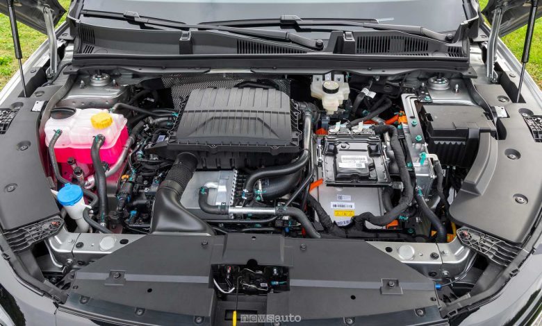 Omoda 5 SHS-H vano motore