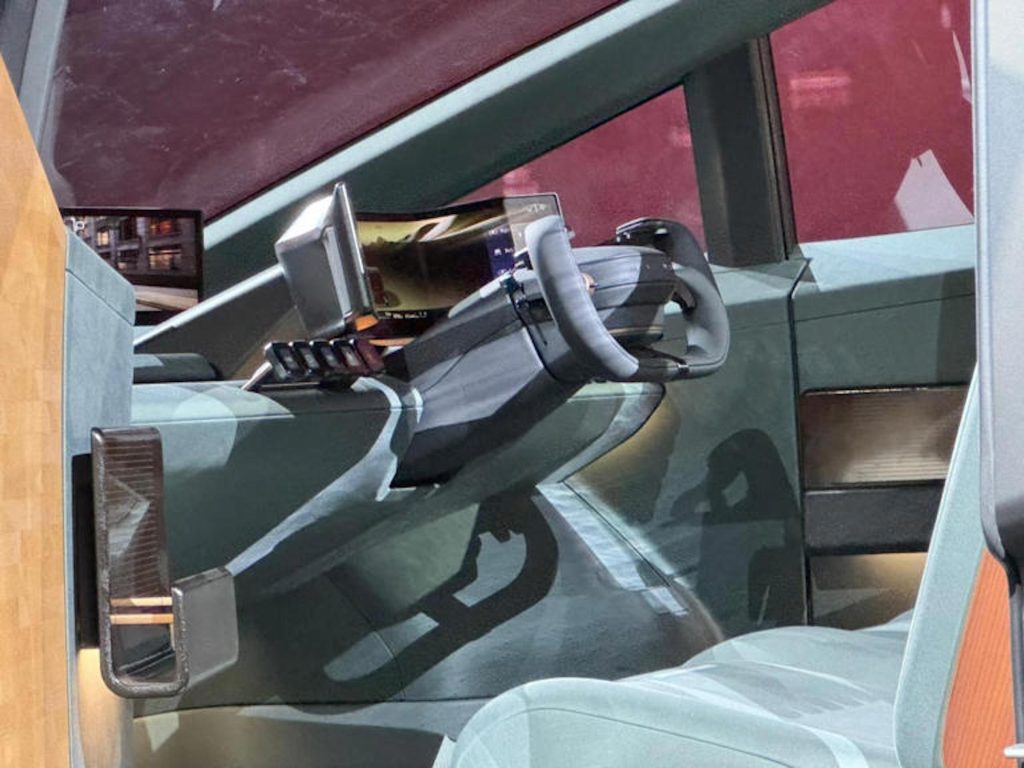 L'abitacolo del Lexus LS Concept a sei ruote