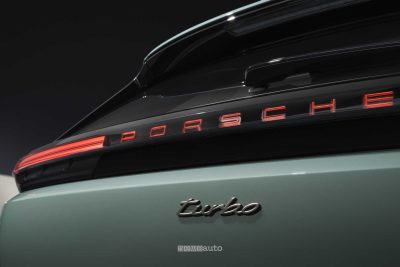 Porsche Cayenne Turbo Electric portellone posteriore
