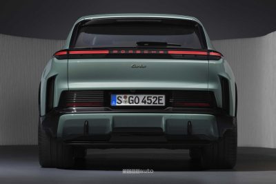 Porsche Cayenne Turbo Electric posteriore