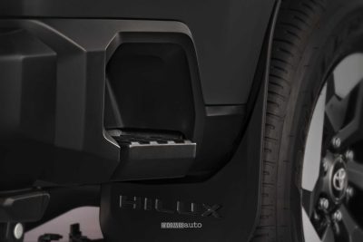 Nuovo Toyota Hilux BEV gradino posteriore