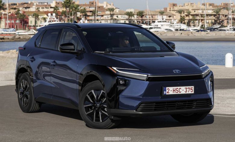 Toyota bZ4X 2026 anteriore 3/4