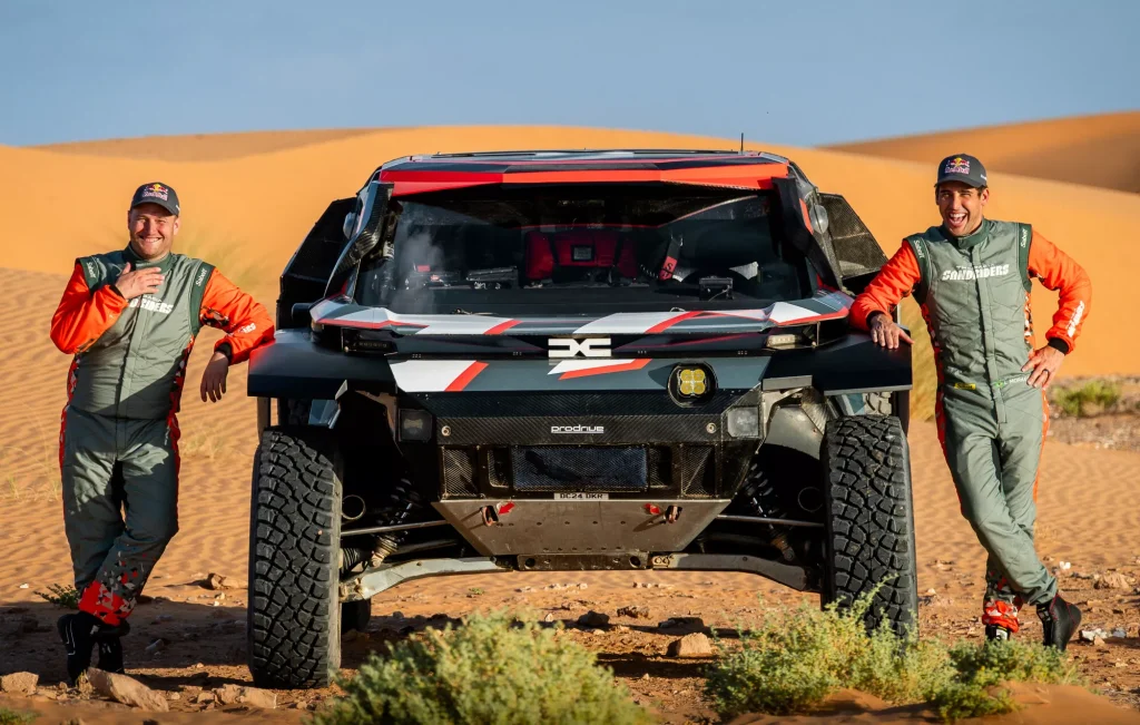 Il nuovo equipaggio Sandriders DACIA: a SX Lucas Moraes a dx Dennis Zenz 