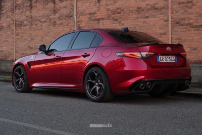 Alfa Romeo Giulia Quadrifoglio Collezione posteriore 3/4